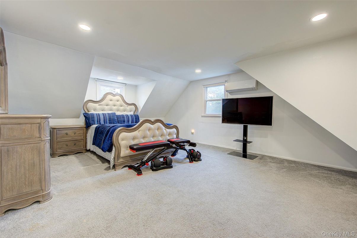 Fitness Equipment, Interior, Recessed Lighting