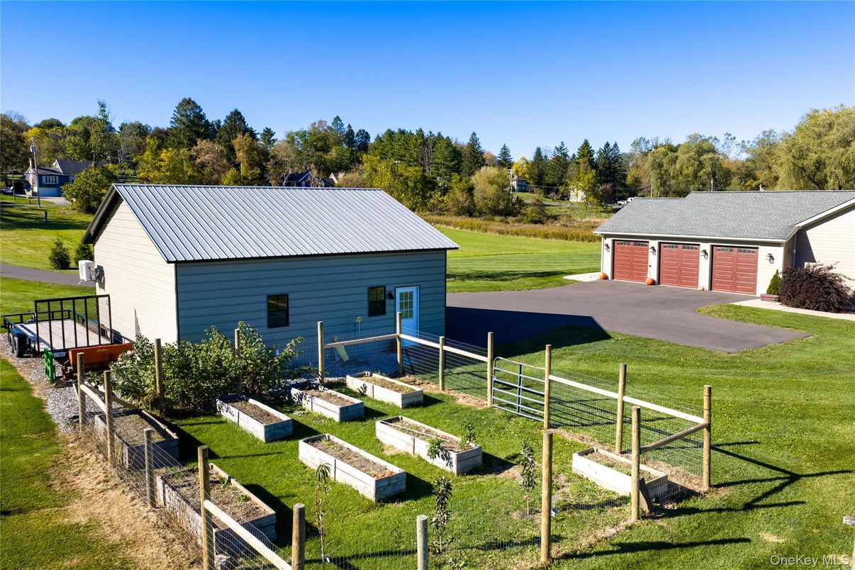 Backyard, Detached Garage, Exterior