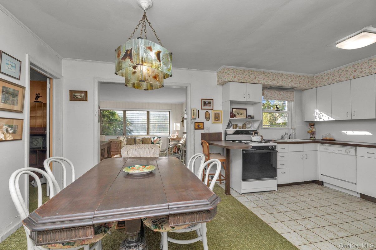 Dining room, Interior, Kitchen, Pendant Lights