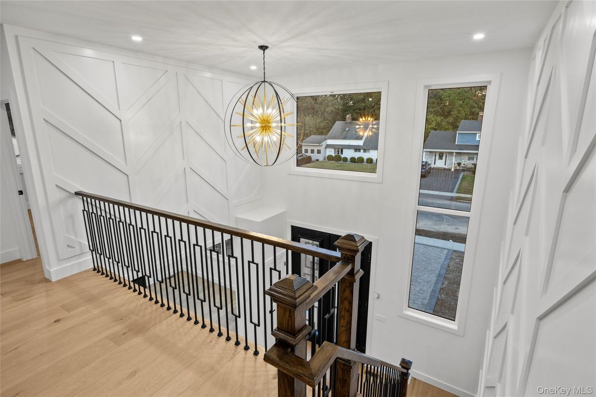 Interior, Pendant Lights, Recessed Lighting, Wood Texture Flooring