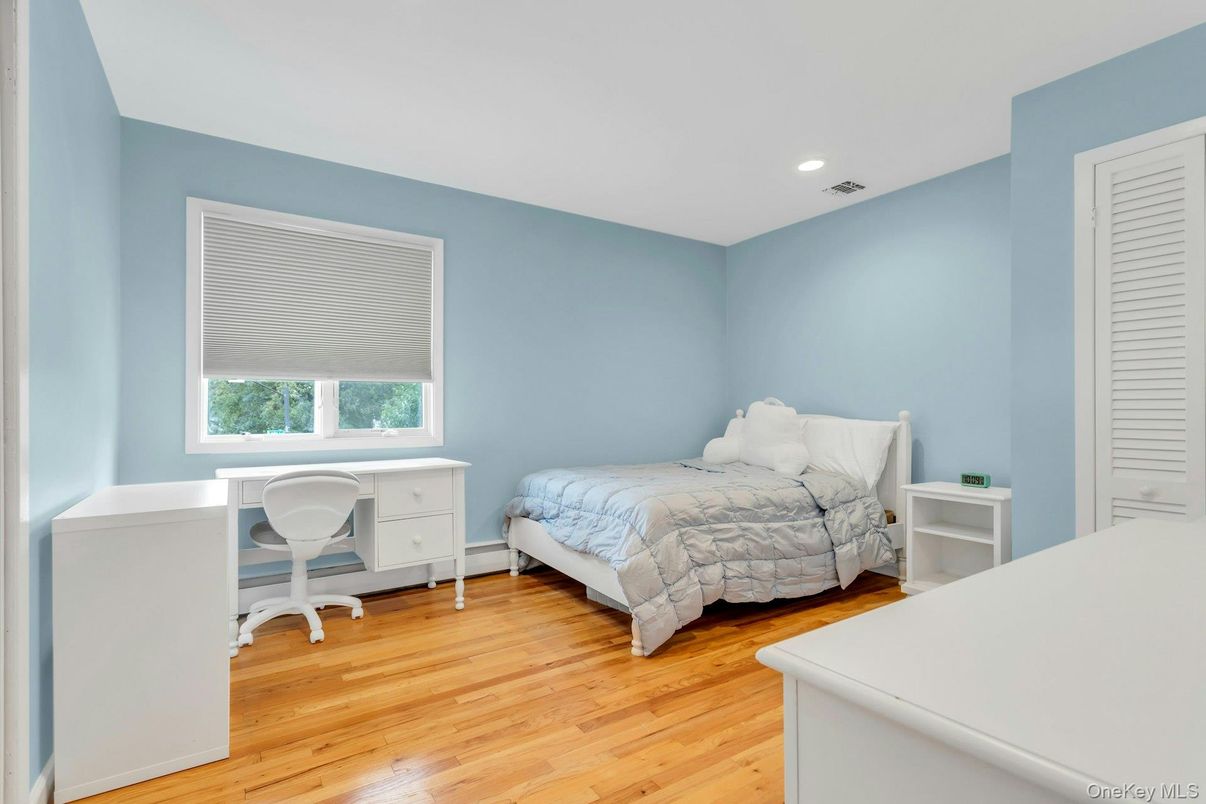 Bedroom, Home Office, Interior, Recessed Lighting, Wood Texture Flooring