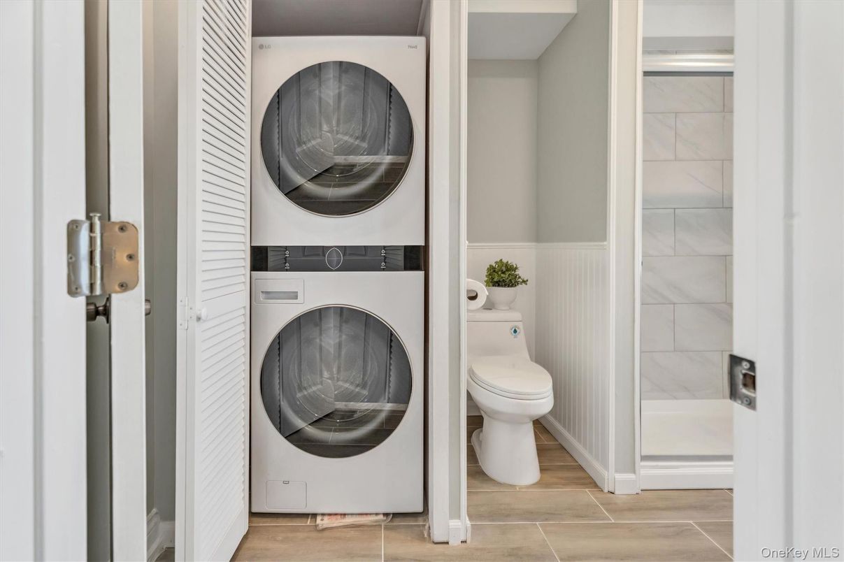 Bathroom, Interior, Utility Closets, Washer, Wood Texture Flooring