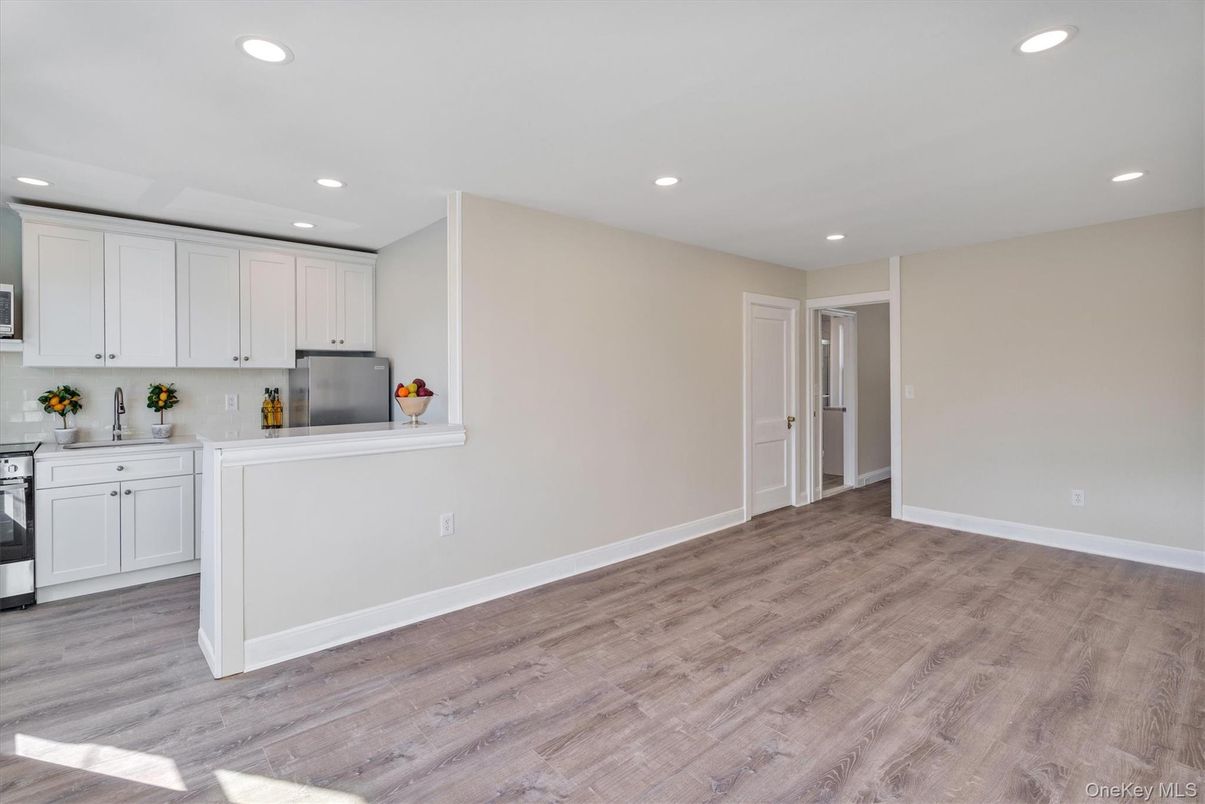 Interior, Kitchen, Recessed Lighting, Wood Texture Flooring