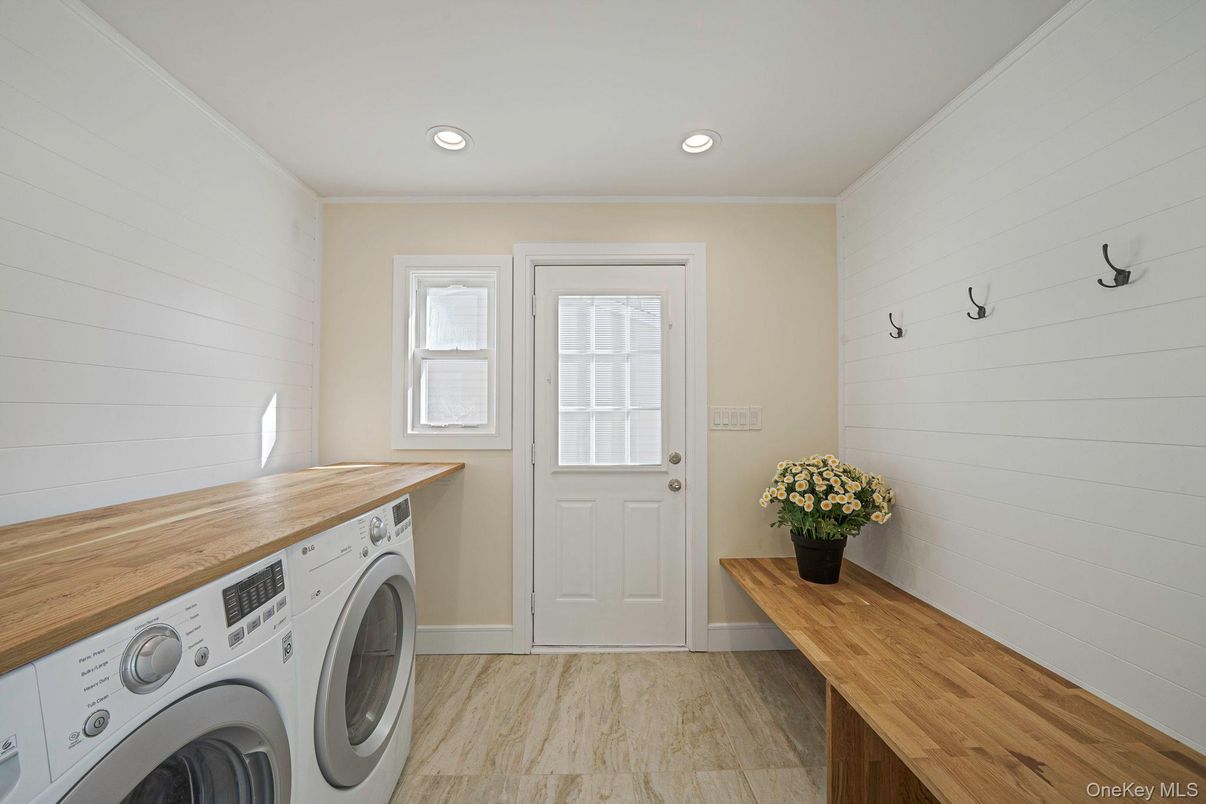 Interior, Recessed Lighting, Washer