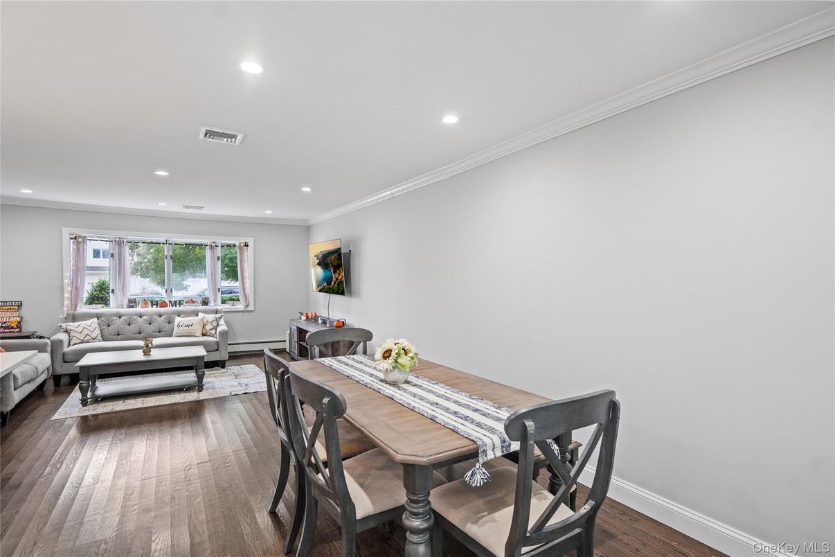 Dining room, Interior, Living room, Recessed Lighting, Wood Texture Flooring