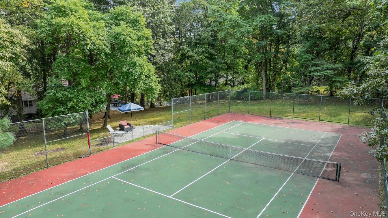 Exterior, Tennis Courts