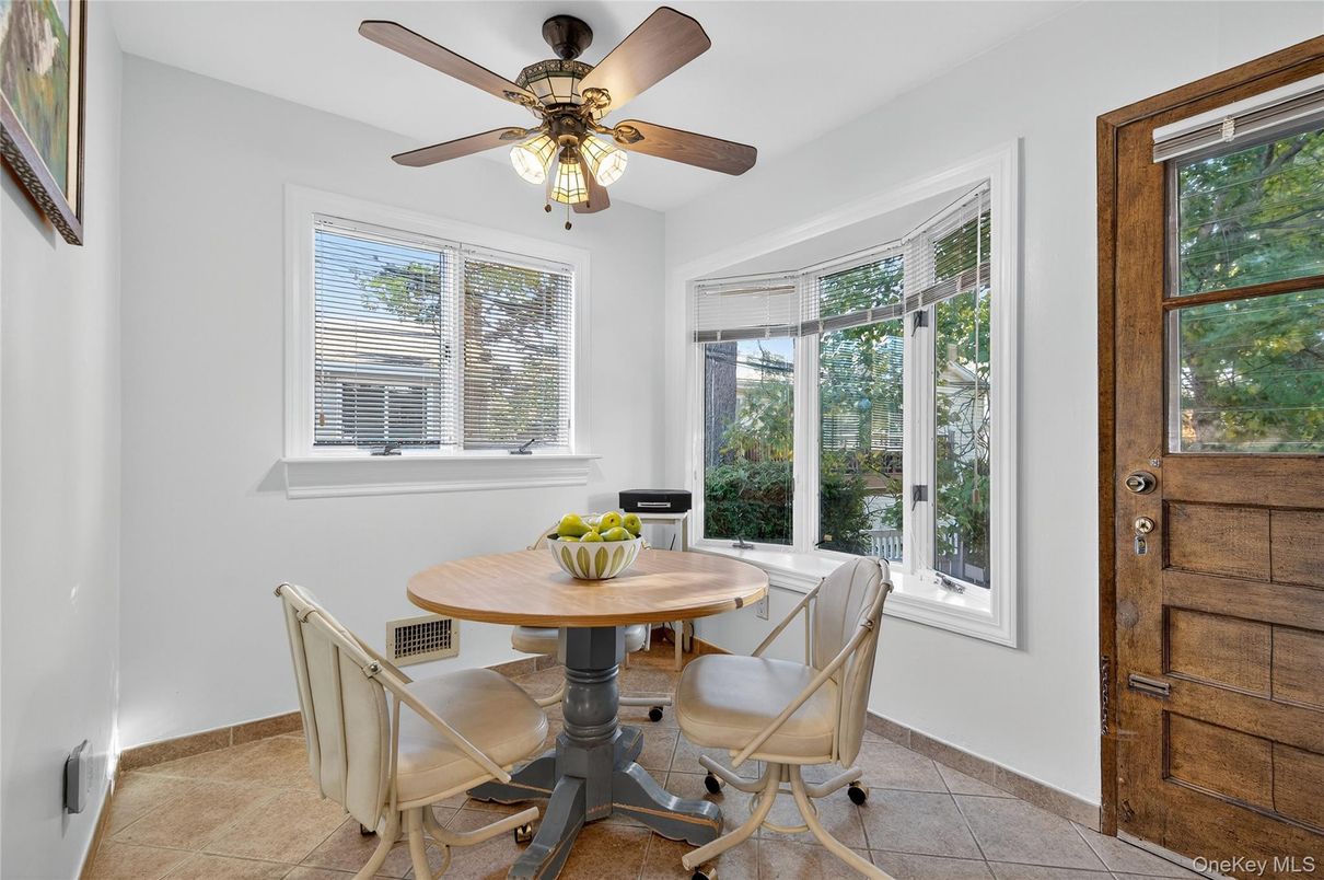 Dining room, Interior