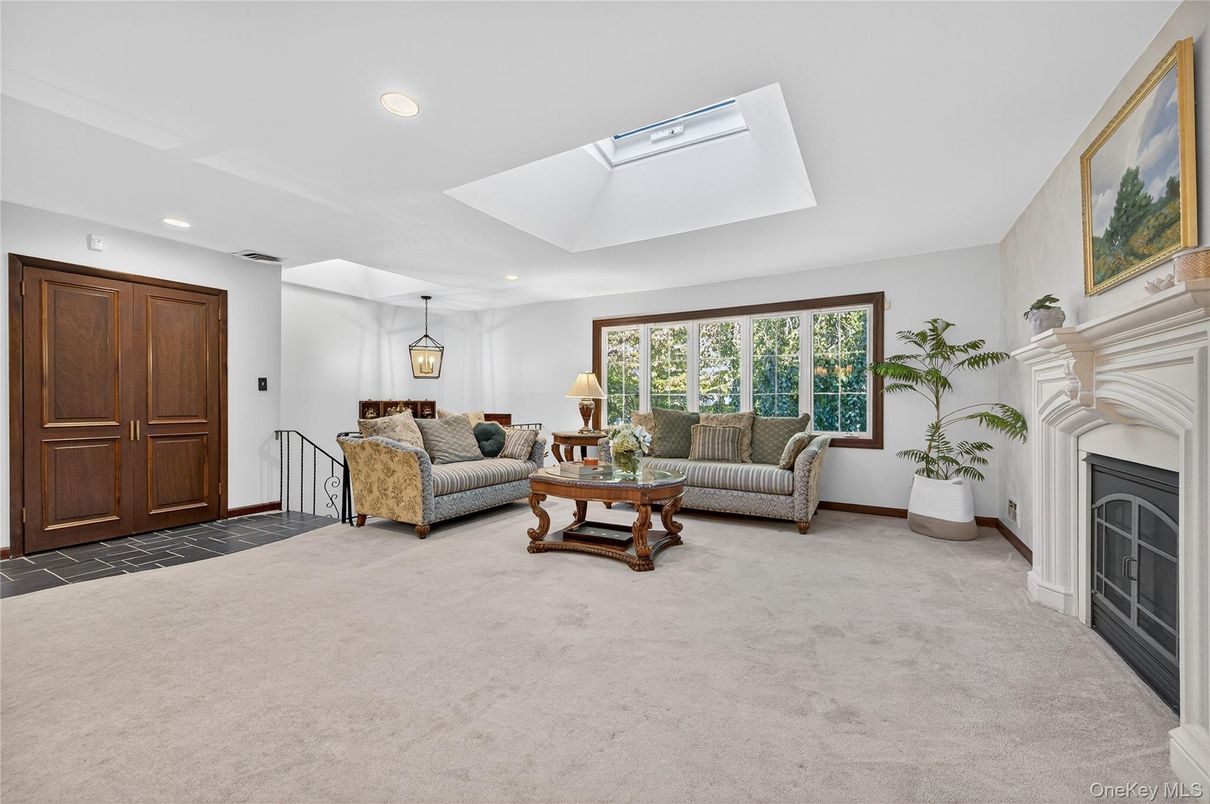 Fireplace, Interior, Living room, Pendant Lights, Recessed Lighting