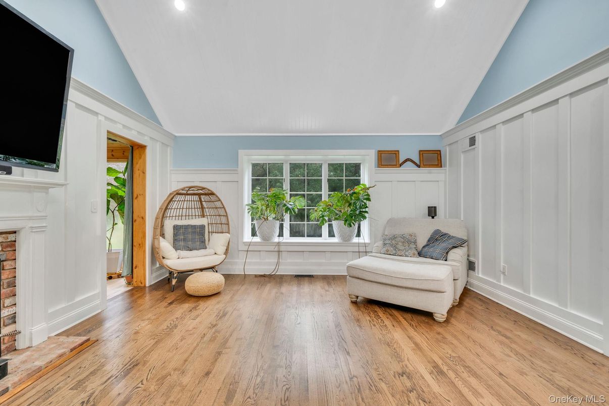Fireplace, Interior, Recessed Lighting, Wood Texture Flooring
