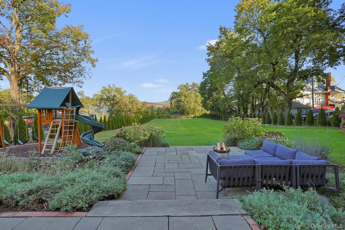 Backyard, Exterior, Playground