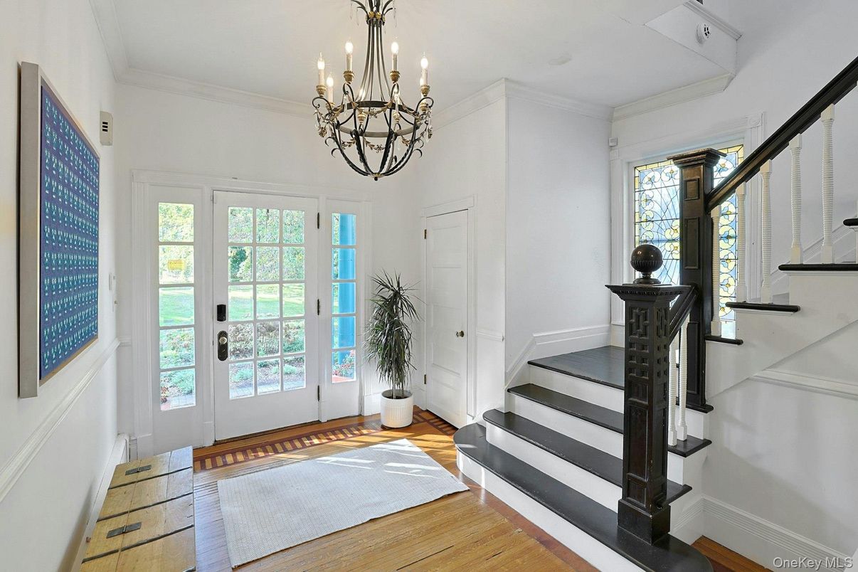Chandelier, Interior, Wood Texture Flooring