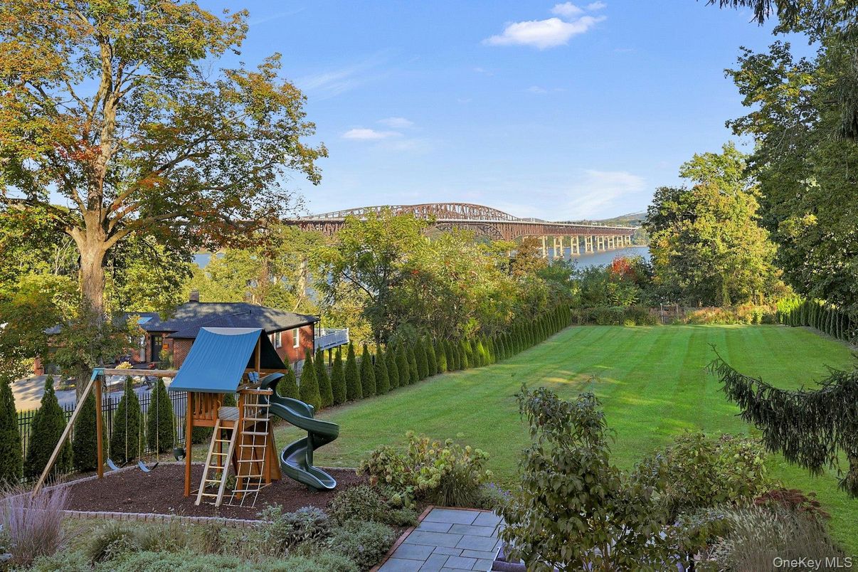 Backyard, Exterior, Playground