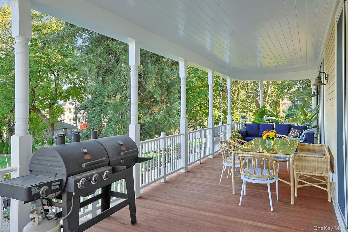 Exterior, Wood Texture Flooring
