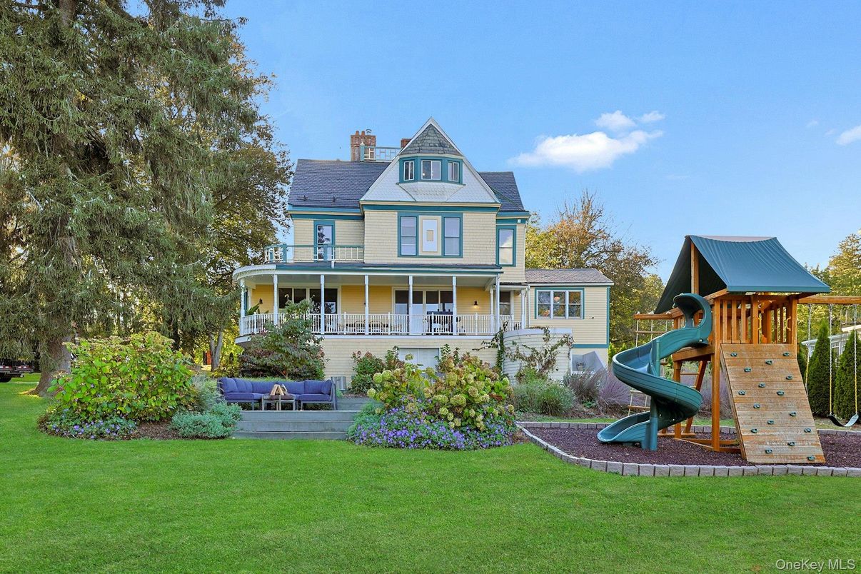 Backyard, Exterior, Facade, Playground, Queen Anne Victorian