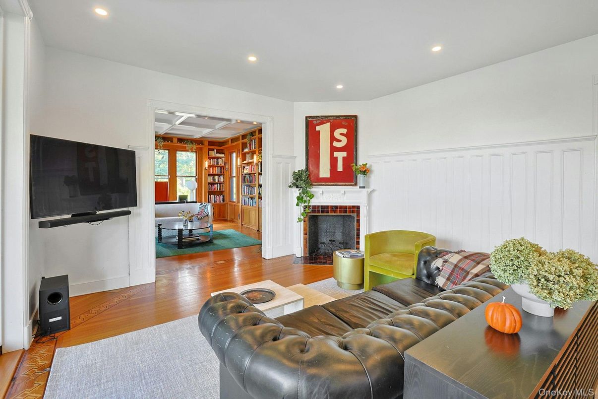Fireplace, Interior, Living room, Recessed Lighting, Wood Texture Flooring