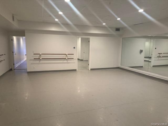 Empty room, Interior, Recessed Lighting