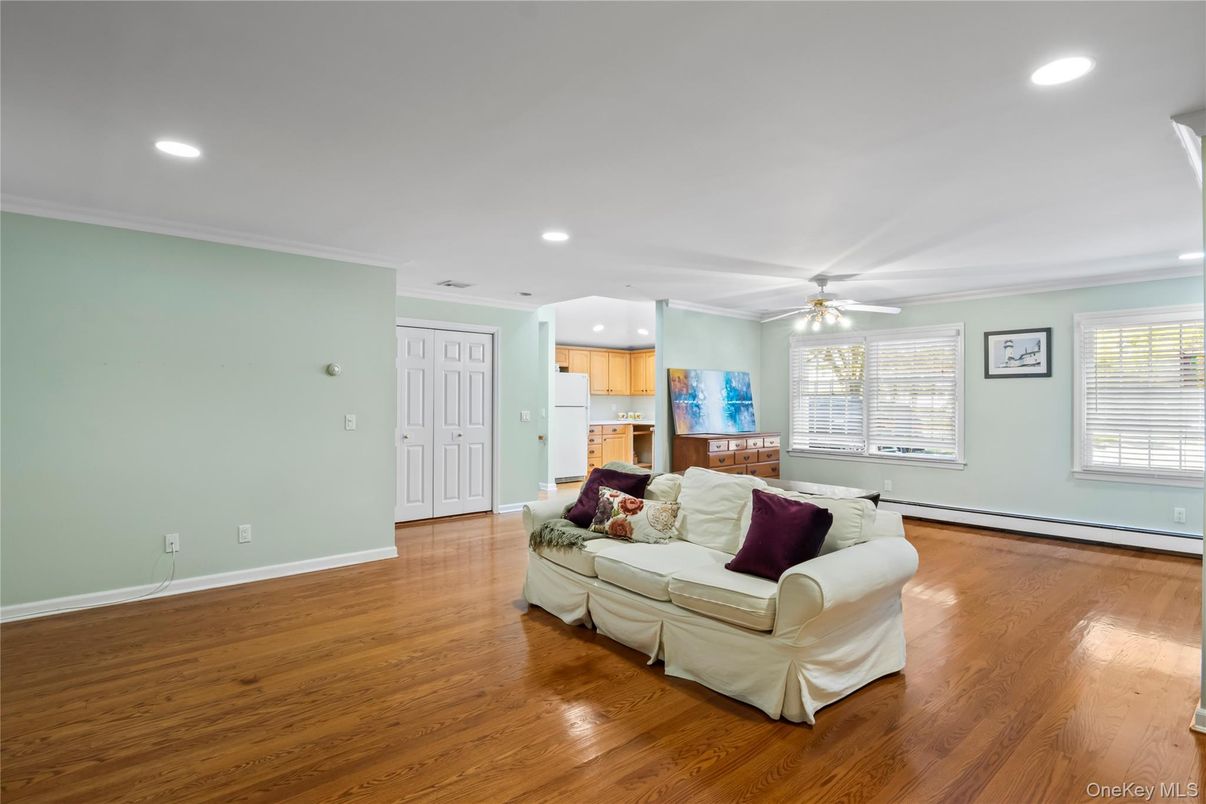 Interior, Kitchen, Living room, Recessed Lighting, Wood Texture Flooring