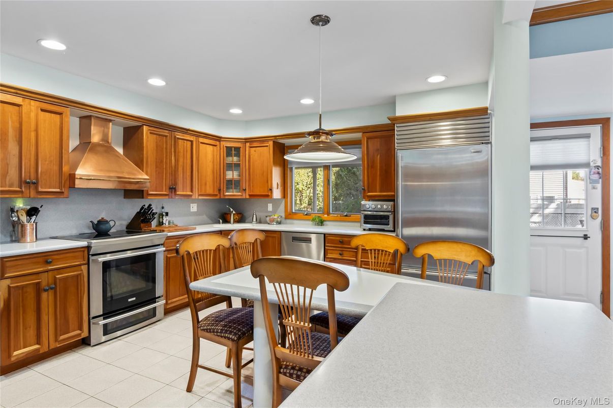 Interior, Kitchen, Pendant Lights, Recessed Lighting, Stainless Steel Appliances