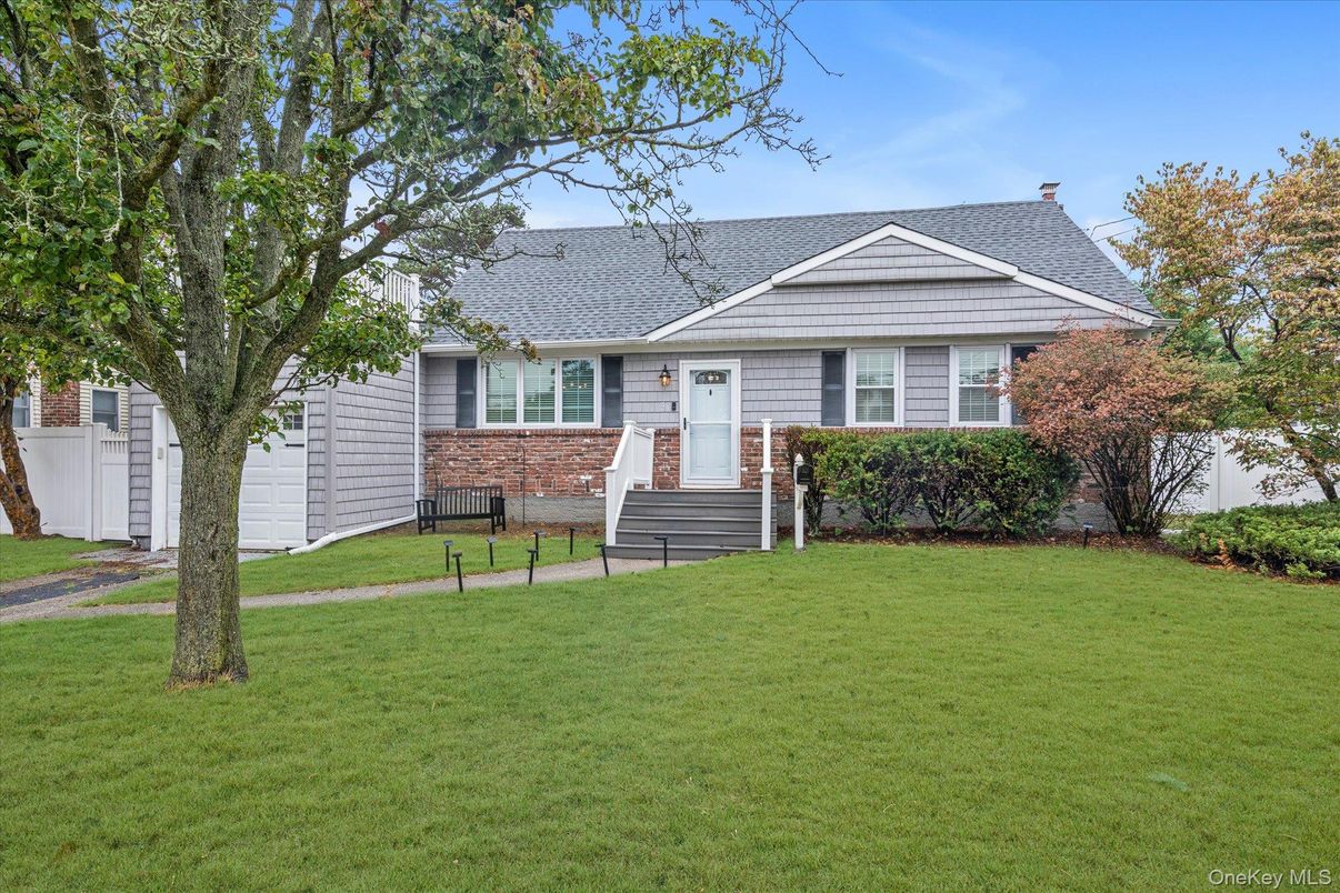 Backyard, Exterior, Facade, Cape Cod