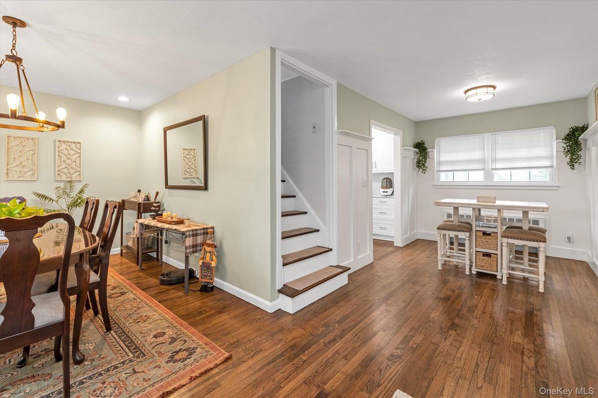 Dining room, Interior, Pendant Lights, Recessed Lighting, Wood Texture Flooring