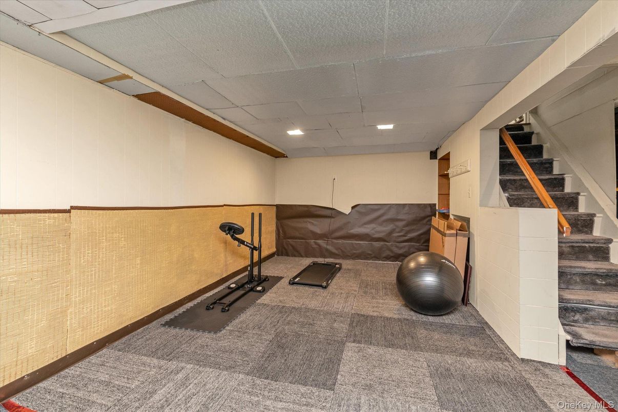 Fitness Equipment, Interior, Recessed Lighting