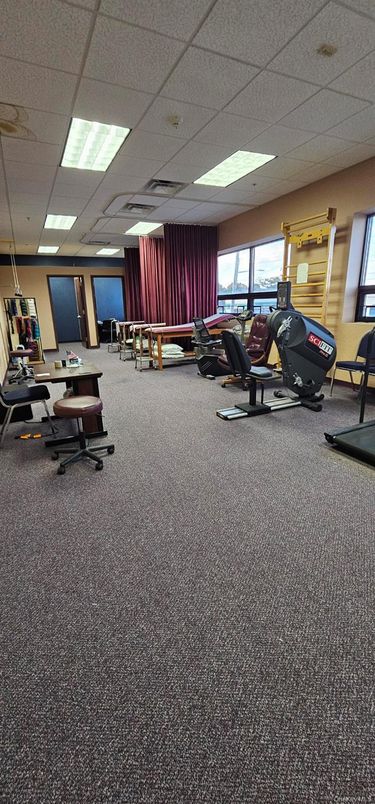 Fitness Equipment, Interior, Recessed Lighting