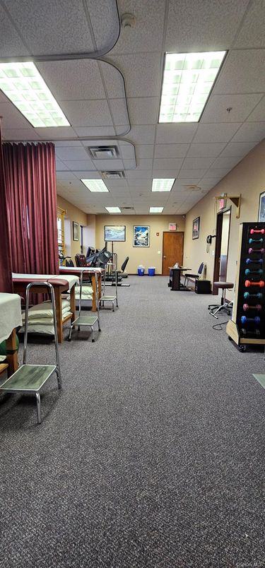 Fitness Equipment, Interior, Recessed Lighting