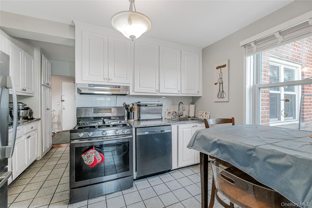 Interior, Kitchen, Stainless Steel Appliances