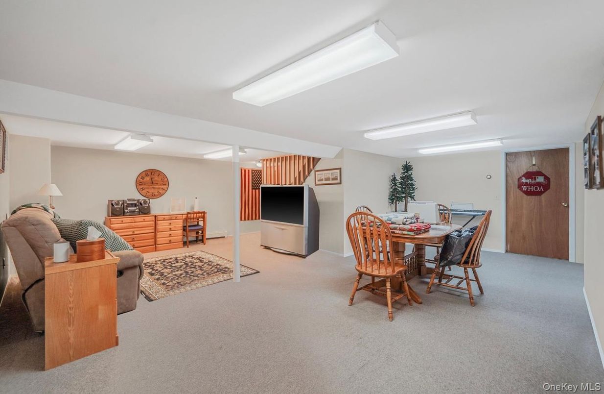 Dining room, Interior