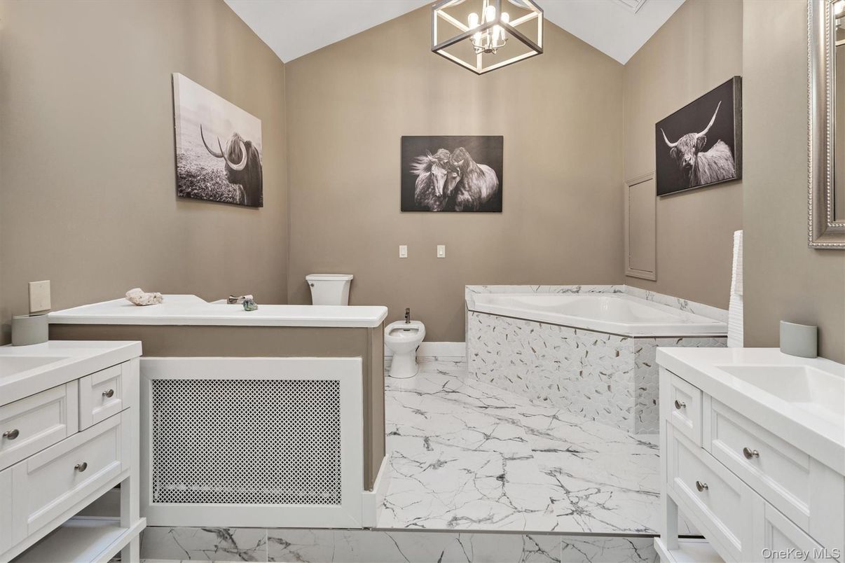 Bathroom, Interior, Marble, Pendant Lights