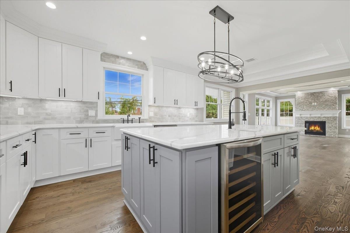 Fireplace, Interior, Kitchen, Pendant Lights, Recessed Lighting, Wood Texture Flooring