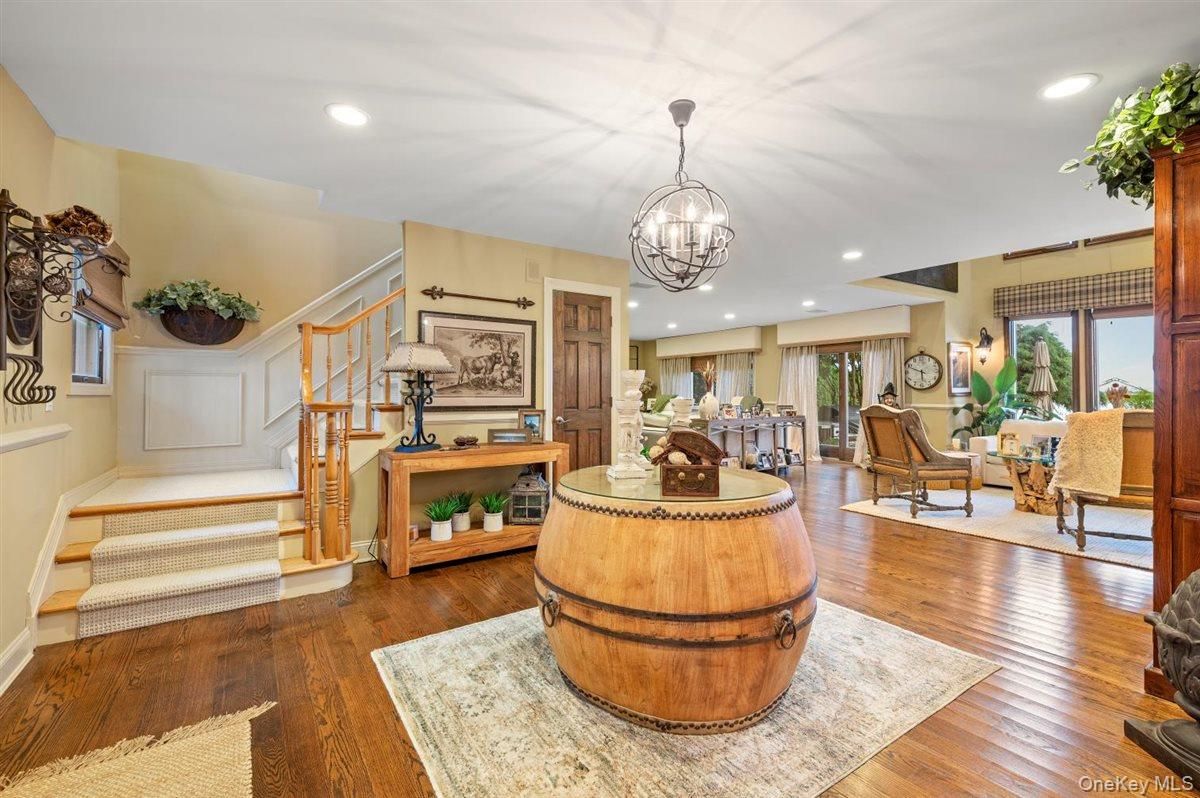 Chandelier, Interior, Living room, Recessed Lighting, Wood Texture Flooring