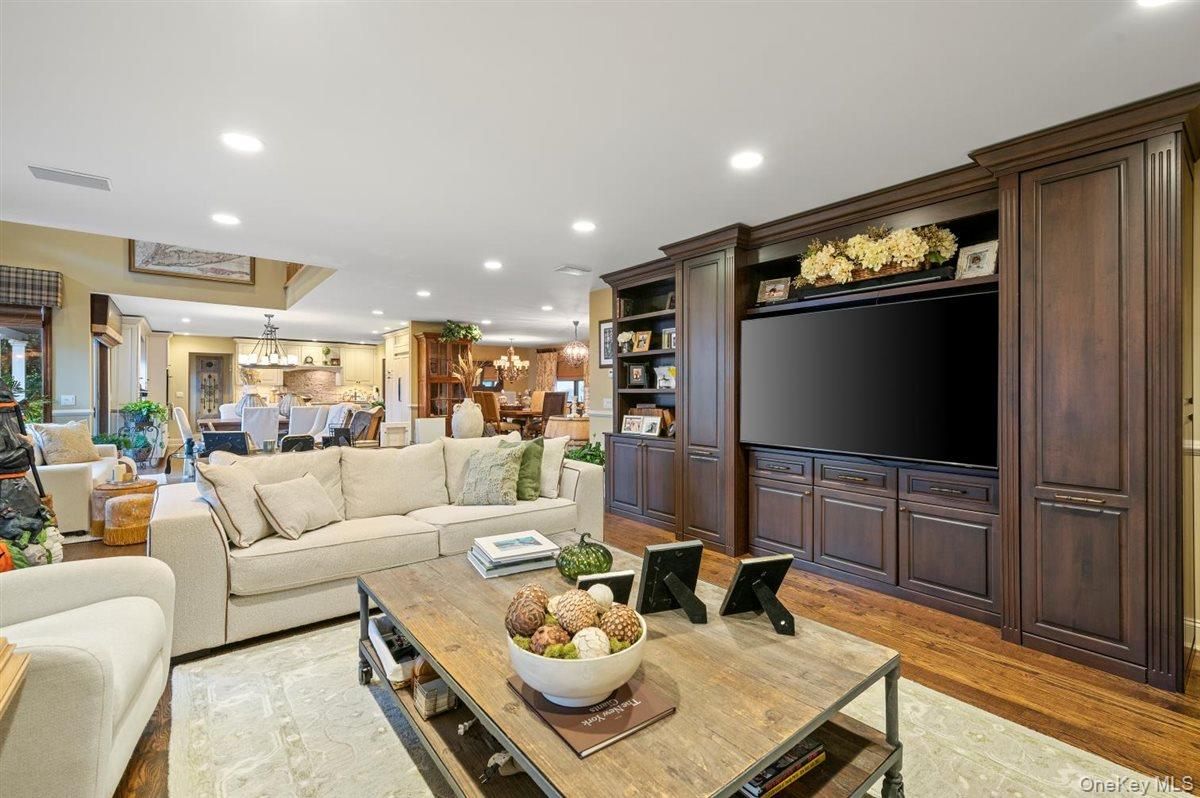Dining room, Interior, Kitchen, Living room, Pendant Lights, Recessed Lighting, Wood Texture Flooring
