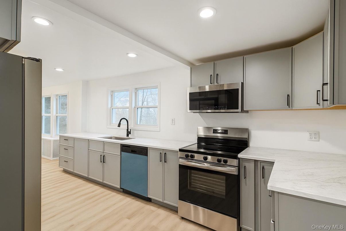 Interior, Kitchen, Recessed Lighting, Stainless Steel Appliances, Wood Texture Flooring