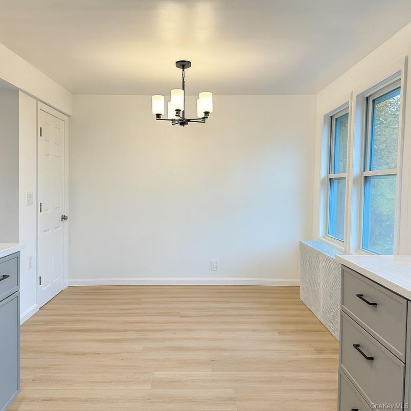 Chandelier, Empty room, Interior, Wood Texture Flooring