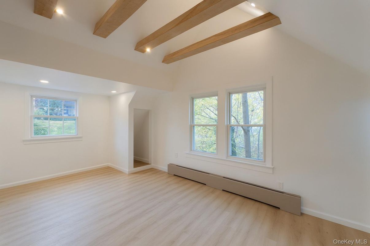 Empty room, Interior, Recessed Lighting, Wooden Beams, Wood Texture Flooring