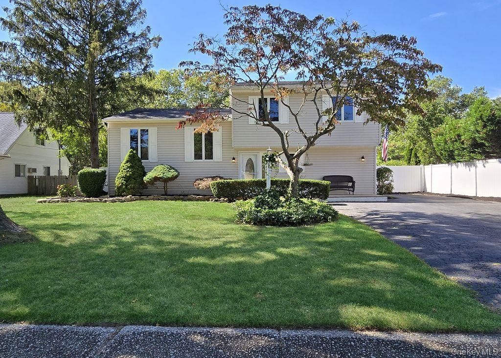 Attached, Backyard, Exterior, Facade, Raised Ranch