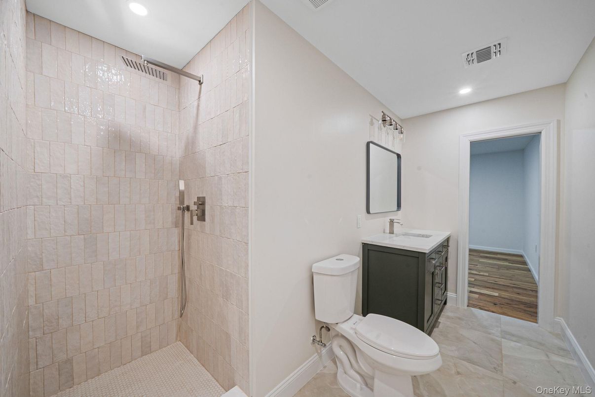 Bathroom, Interior, Recessed Lighting, Wood Texture Flooring