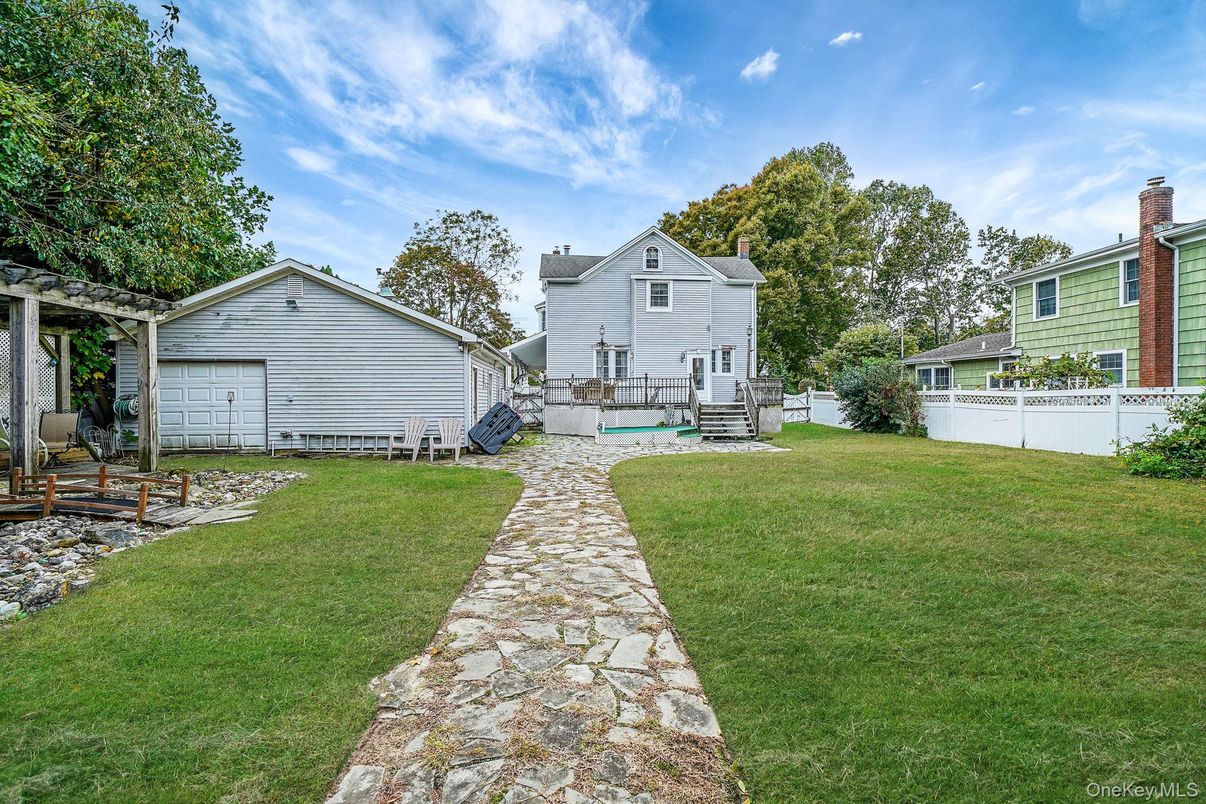 Backyard, Detached Garage, Exterior