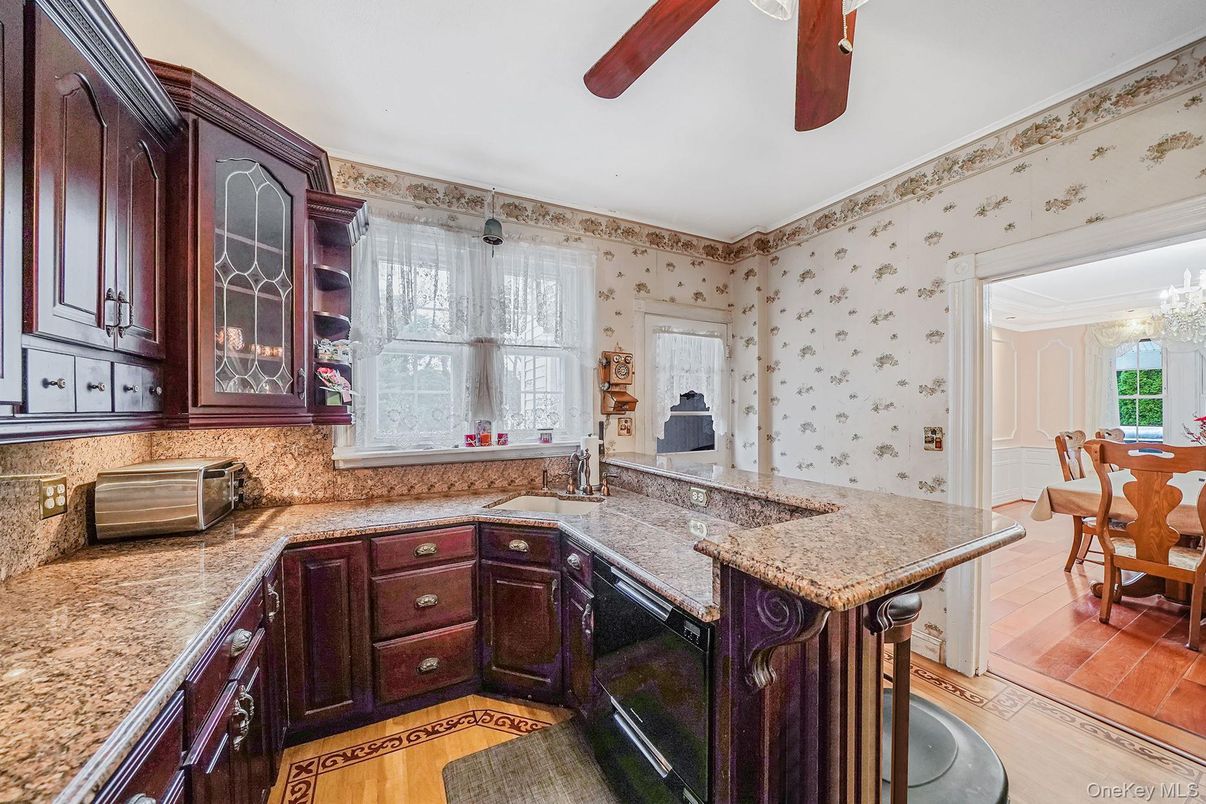 Chandelier, Dining room, Interior, Kitchen, Wood Texture Flooring