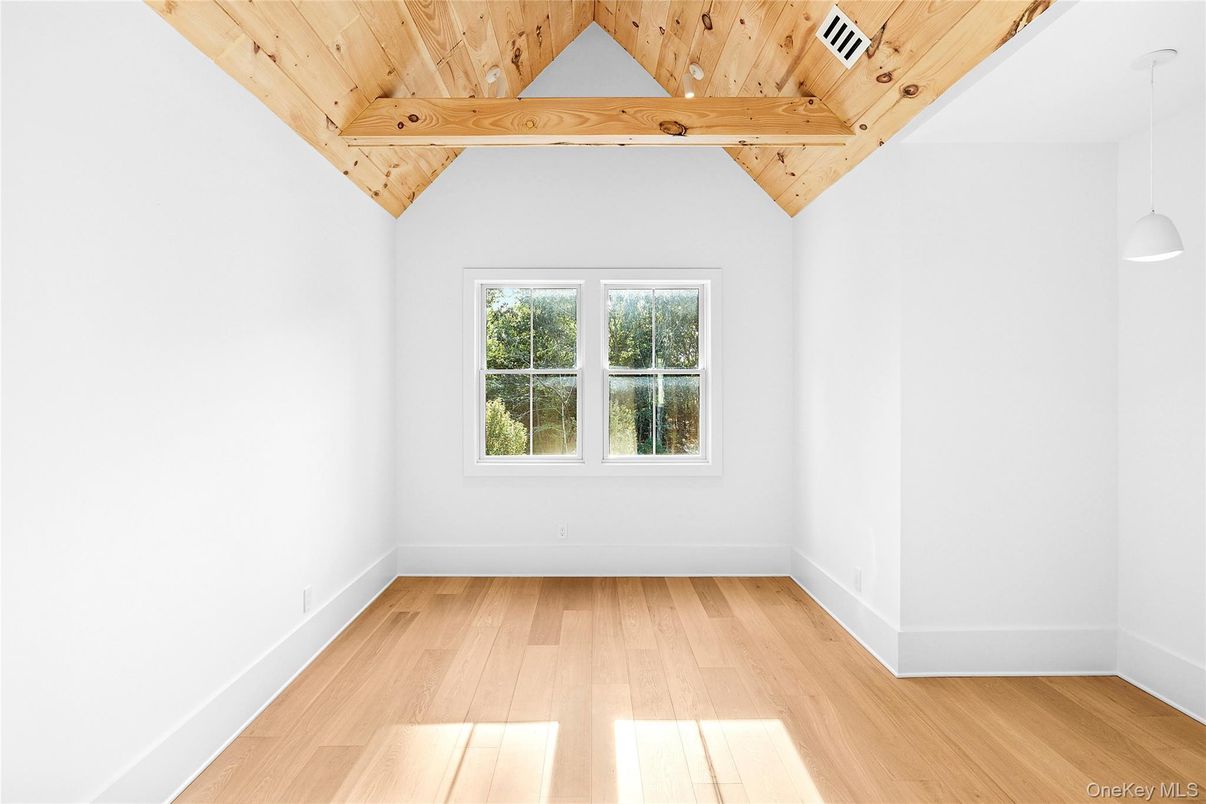Empty room, Interior, Pendant Lights, Wooden Beams, Wooden Ceilings, Wood Texture Flooring