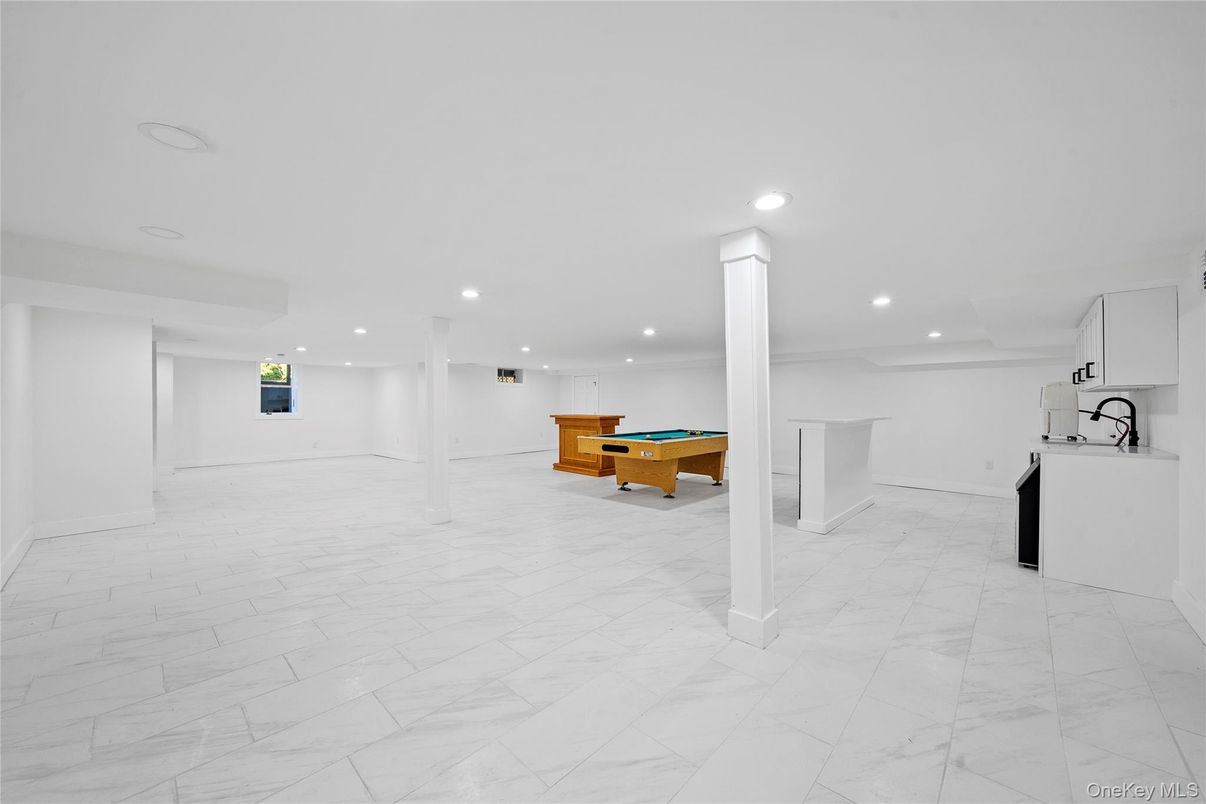 Billiard Table, Game Room, Interior, Marble, Recessed Lighting