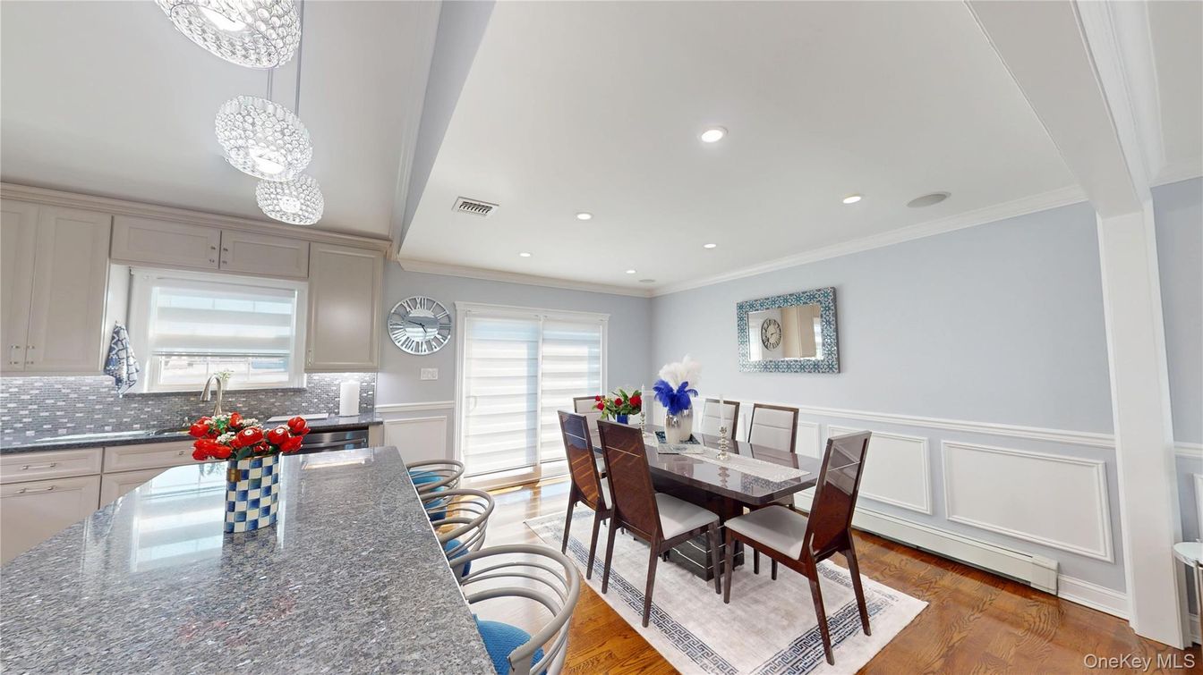 Dining room, Interior, Pendant Lights, Recessed Lighting, Wood Texture Flooring