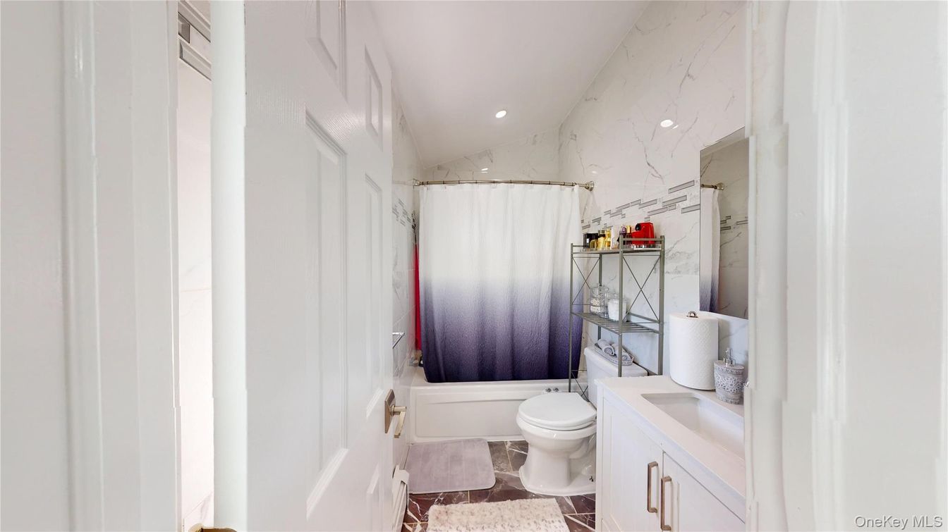 Bathroom, Interior, Marble Walls, Recessed Lighting