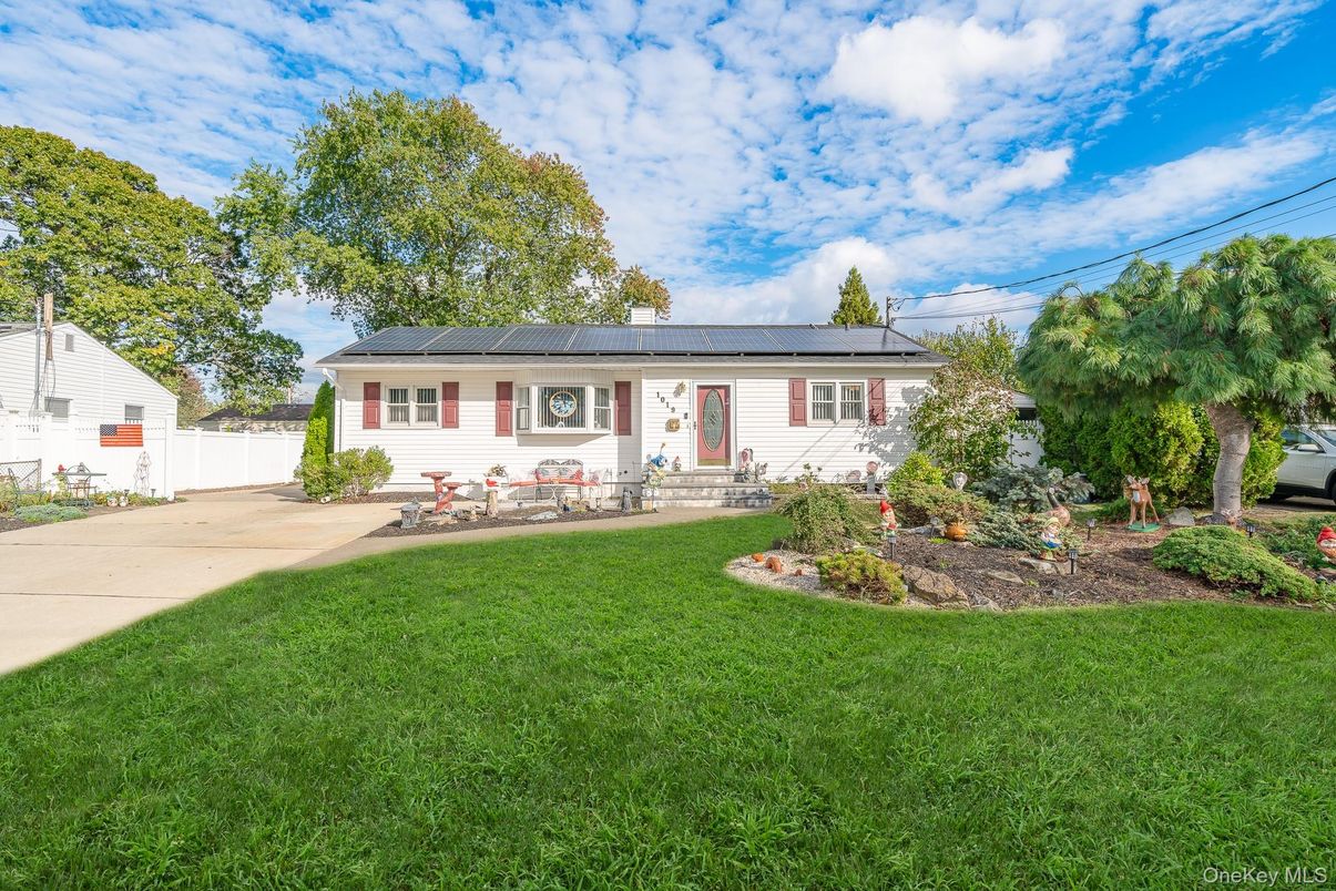 Backyard, Exterior, Facade, Solar Panels, Cape Cod