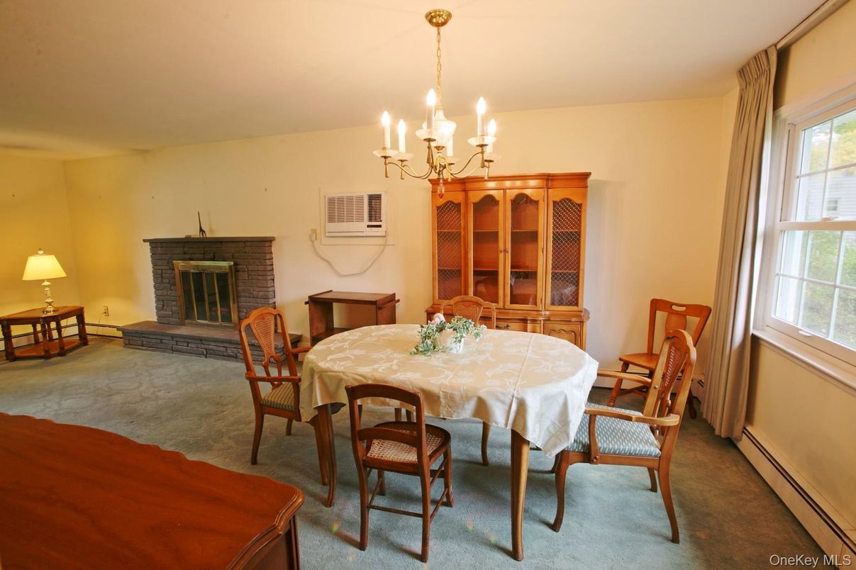 Chandelier, Dining room, Fireplace, Interior