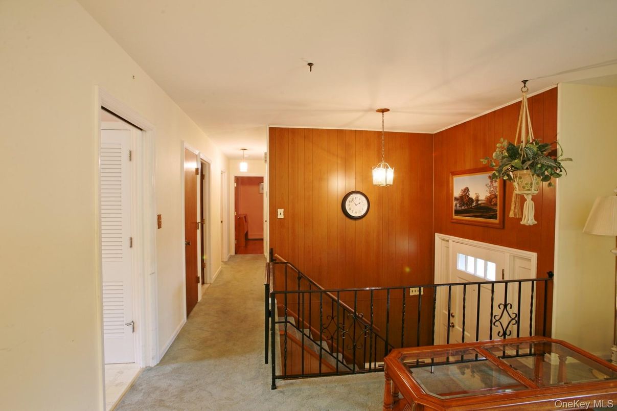 Interior, Pendant Lights, Wooden Walls