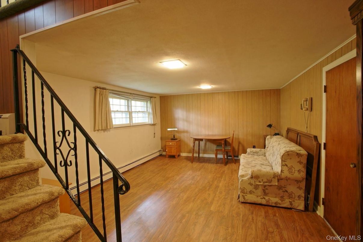 Interior, Recessed Lighting, Wood Texture Flooring, Wooden Walls