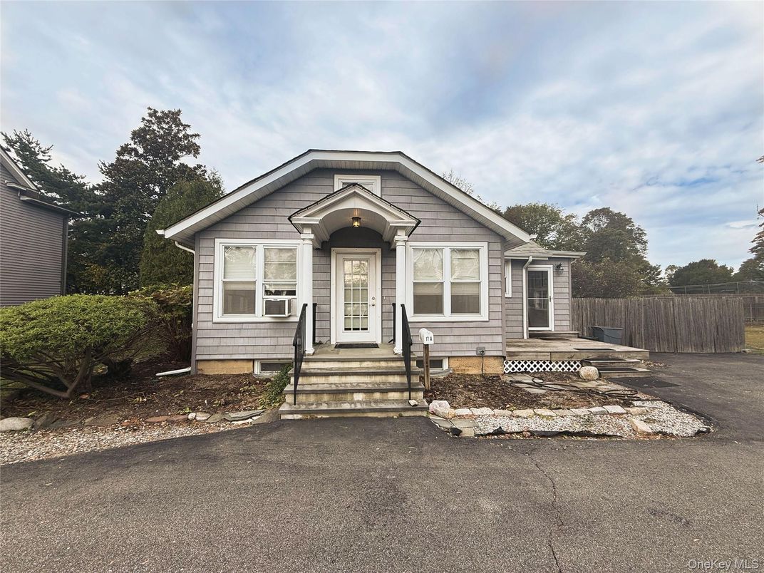 Exterior, Facade, Queen Anne Victorian