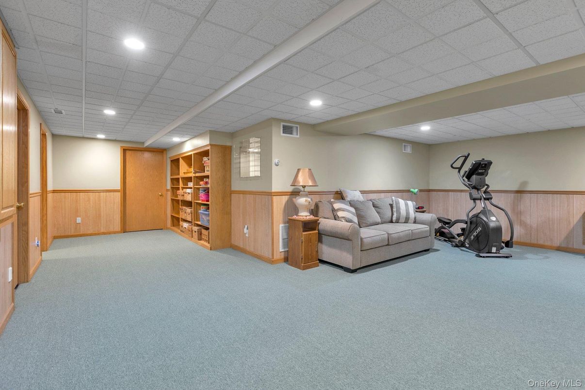 Fitness Equipment, Interior, Recessed Lighting